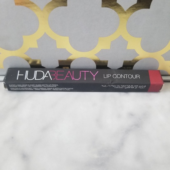 HUDA BEAUTY Makeup Huda Beauty Cheerleader Lip Contour Matte Pencil